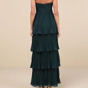 Lulu's Strapless Tiered Pleated Maxi Dress in emerald